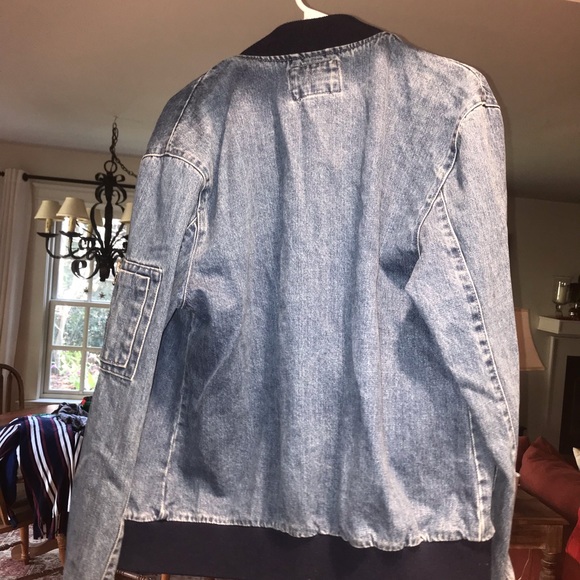 Nice forever 21 jean jacket - Picture 2 of 3